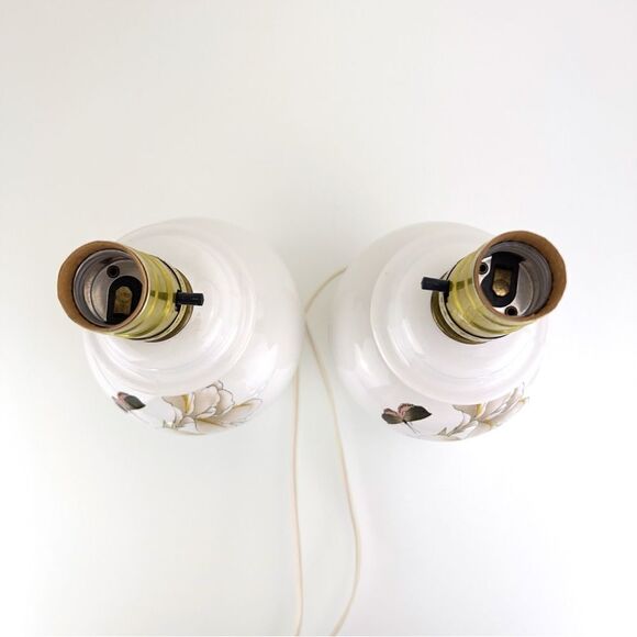 Set 2 Vintage Ceramic Asian Oriental Electric Lamps Irises Butterfly Signed Mini - Picture 8 of 11